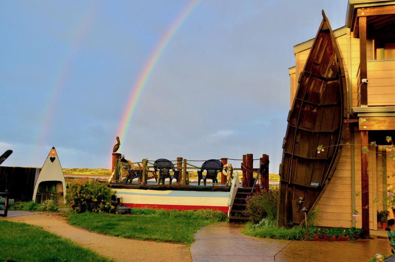 Captain'S Inn At Moss Landing Exterior photo